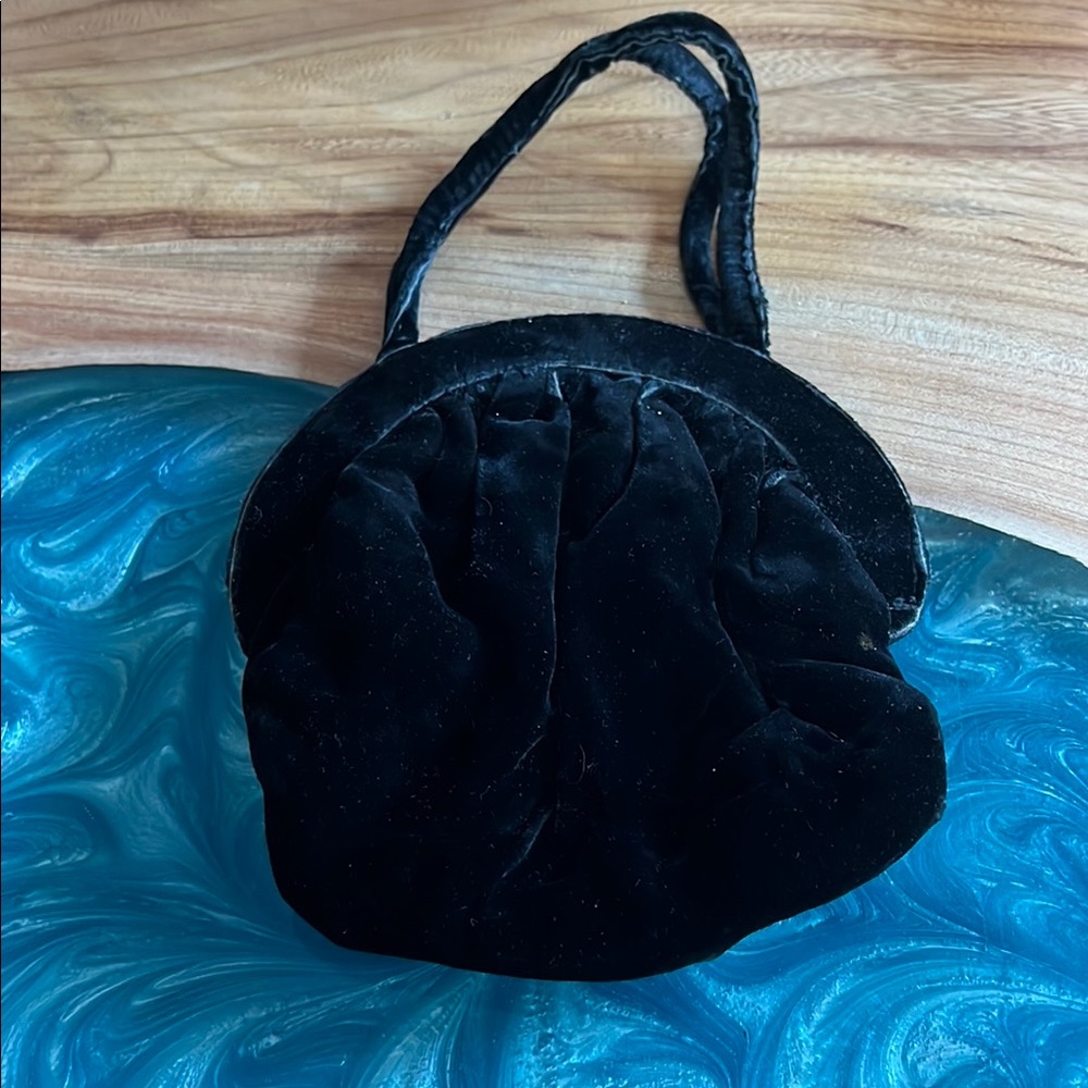 VINTAGE VELVET HANDBAG